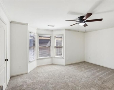 2108 Nw Main Street Nw - Photo Thumbnail 12