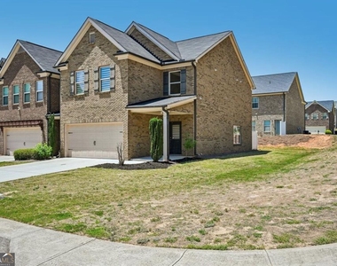 256 Centerview Way - Photo Thumbnail 1
