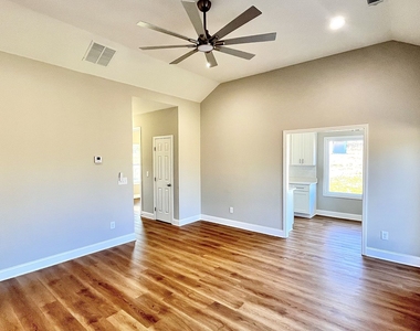 23 South Road - Photo Thumbnail 1