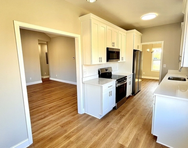23 South Road - Photo Thumbnail 2