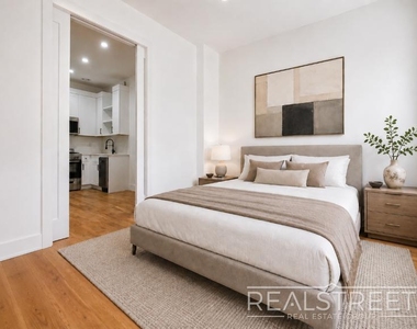 346a Chauncey St - Photo Thumbnail 3
