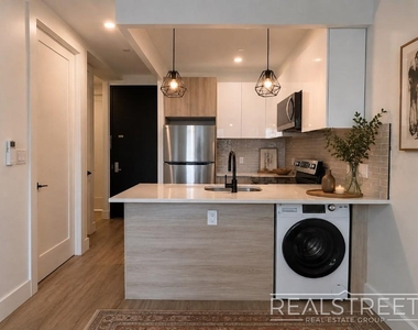 417 Rutland Road - Photo Thumbnail 3