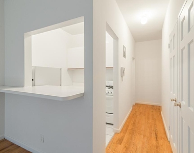 East 89 Street - Photo Thumbnail 11