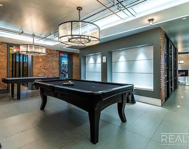 185 Leonard Street - Photo Thumbnail 15