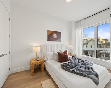 151 Hawthorne Street Brooklyn - Photo Thumbnail 6