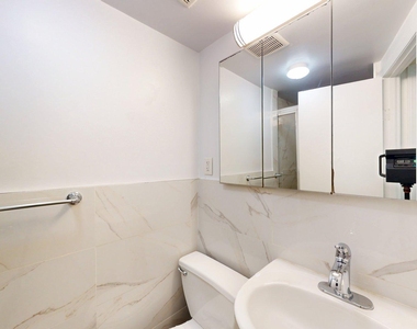East 83rd Street - Photo Thumbnail 2