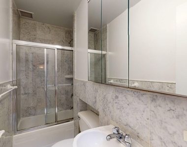 East 83rd Street - Photo Thumbnail 3