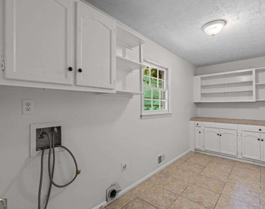 246 Barbara Lane Sw - Photo Thumbnail 16