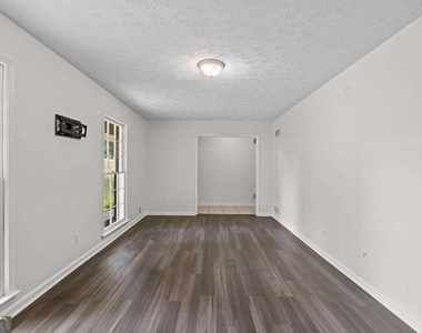 246 Barbara Lane Sw - Photo Thumbnail 8
