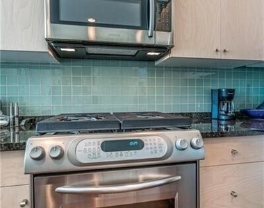 905 Juniper Street Ne - Photo Thumbnail 7