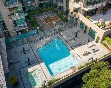 905 Juniper Street Ne - Photo Thumbnail 30