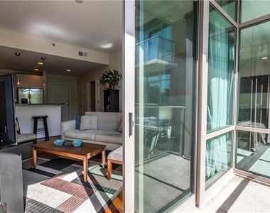 905 Juniper Street Ne - Photo Thumbnail 13