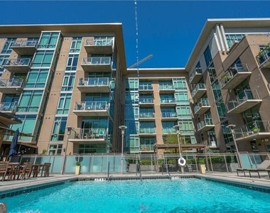 905 Juniper Street Ne - Photo Thumbnail 20