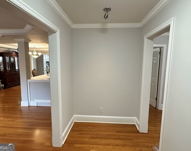 1393 Scott Boulevard - Photo Thumbnail 3