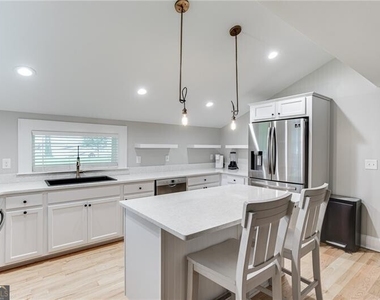 75 Cherry Street - Photo Thumbnail 41