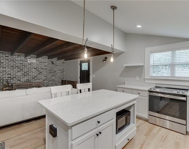 75 Cherry Street - Photo Thumbnail 43