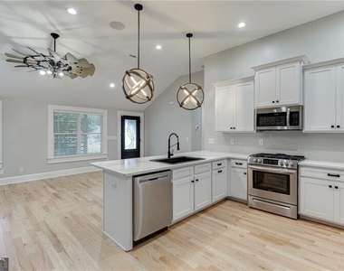 75 Cherry Street - Photo Thumbnail 14
