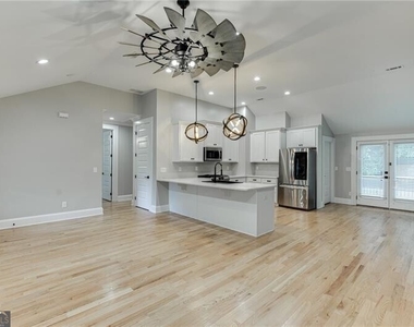 75 Cherry Street - Photo Thumbnail 8