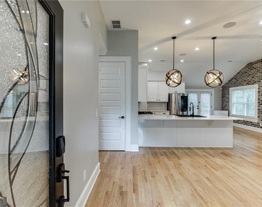 75 Cherry Street - Photo Thumbnail 5