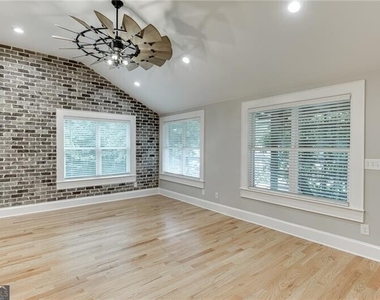 75 Cherry Street - Photo Thumbnail 7