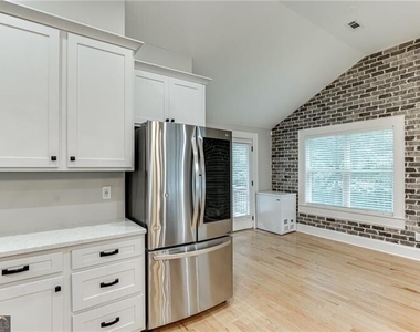 75 Cherry Street - Photo Thumbnail 16