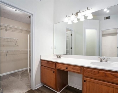 2630 Highland Pass - Photo Thumbnail 10