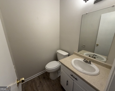 110 Chalfont Drive - Photo Thumbnail 4