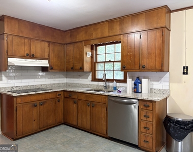 1481 Drayton Woods Drive - Photo Thumbnail 5