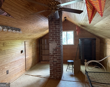 502 Lawrence Street - Photo Thumbnail 10