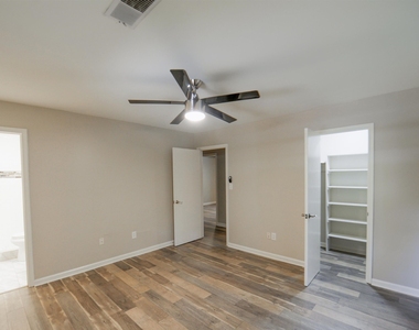 125 Brooks Drive - Photo Thumbnail 11