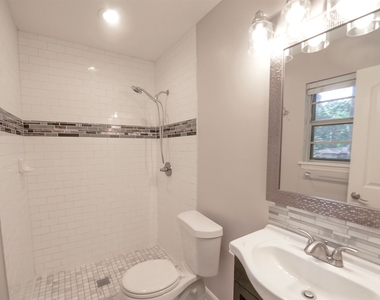 125 Brooks Drive - Photo Thumbnail 12