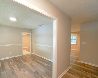 125 Brooks Drive - Photo Thumbnail 6