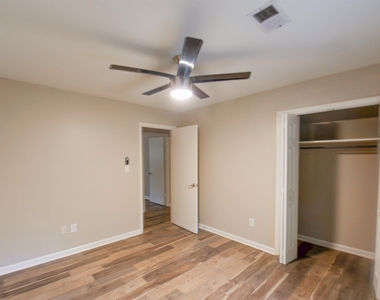 125 Brooks Drive - Photo Thumbnail 13