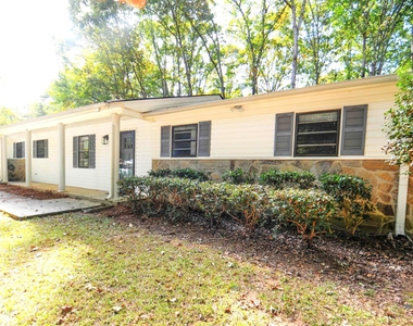 125 Brooks Drive - Photo Thumbnail 1