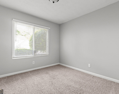 2979 Sentinel Circle - Photo Thumbnail 16