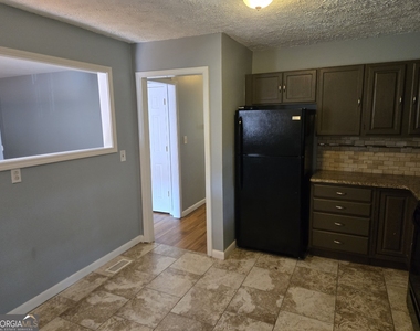 1387 Town Country Drive Se - Photo Thumbnail 4