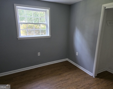 1387 Town Country Drive Se - Photo Thumbnail 15