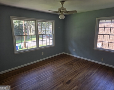 1387 Town Country Drive Se - Photo Thumbnail 10