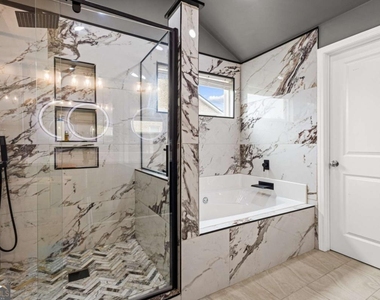 684 Armitage Way - Photo Thumbnail 27