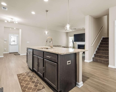684 Armitage Way - Photo Thumbnail 11