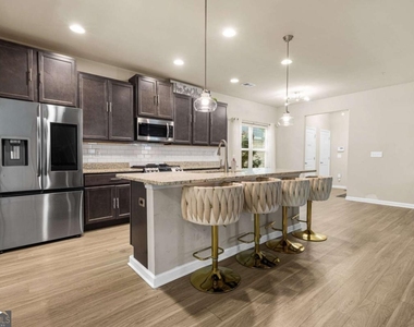 684 Armitage Way - Photo Thumbnail 8