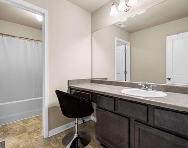 684 Armitage Way - Photo Thumbnail 25