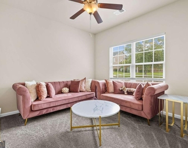 684 Armitage Way - Photo Thumbnail 3
