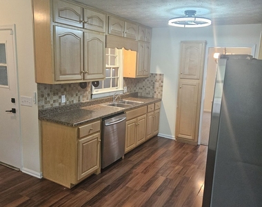 1148 Marifran Drive Ne - Photo Thumbnail 8