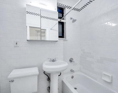 East 73rd - Photo Thumbnail 4