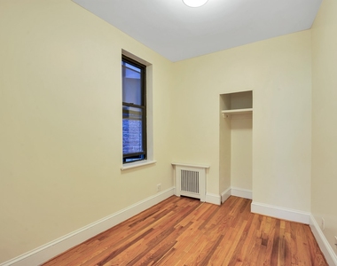 East 73rd - Photo Thumbnail 3