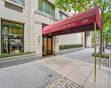 300 Albany Street - Photo Thumbnail 8