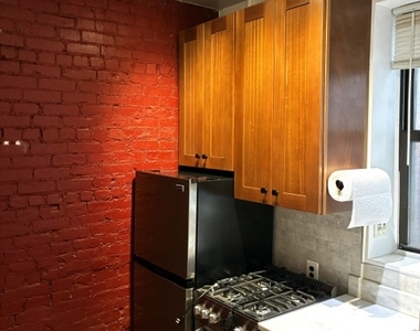 209 East 81st street New York,NY 10028 - Photo Thumbnail 7