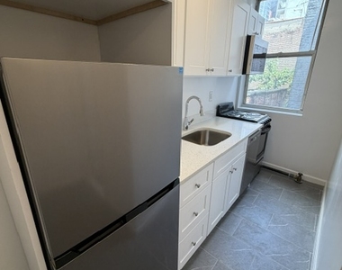 752 9th Avenue - Photo Thumbnail 3