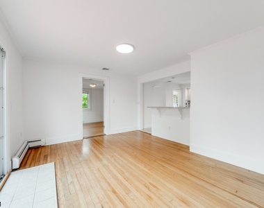 275 E Mt Pleasant Ave - Photo Thumbnail 14